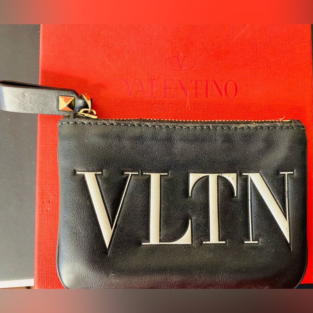 Valentino Garavani VLTN Black Leather Card Case Authentic With Tag - Picture 15 of 17